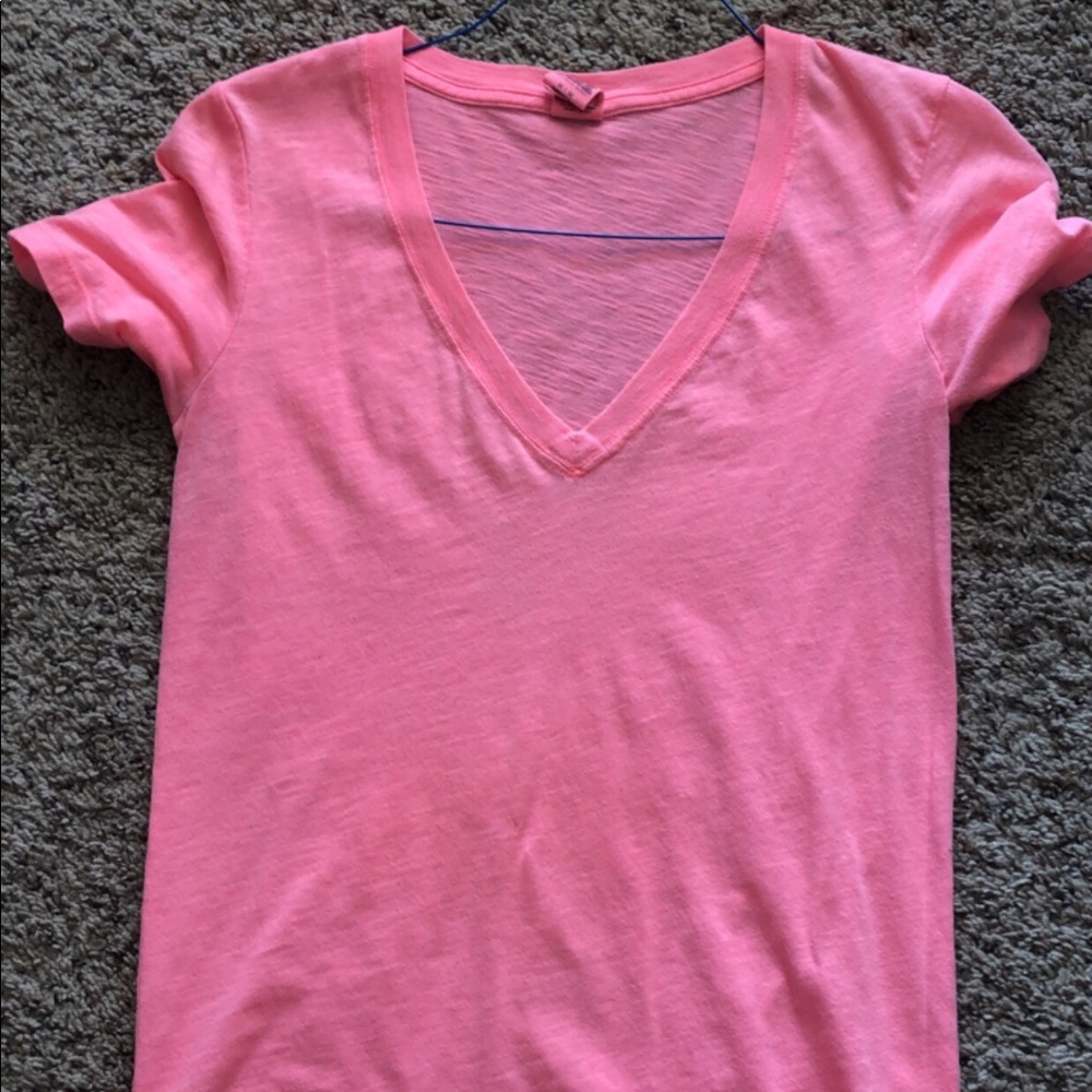 Pink t